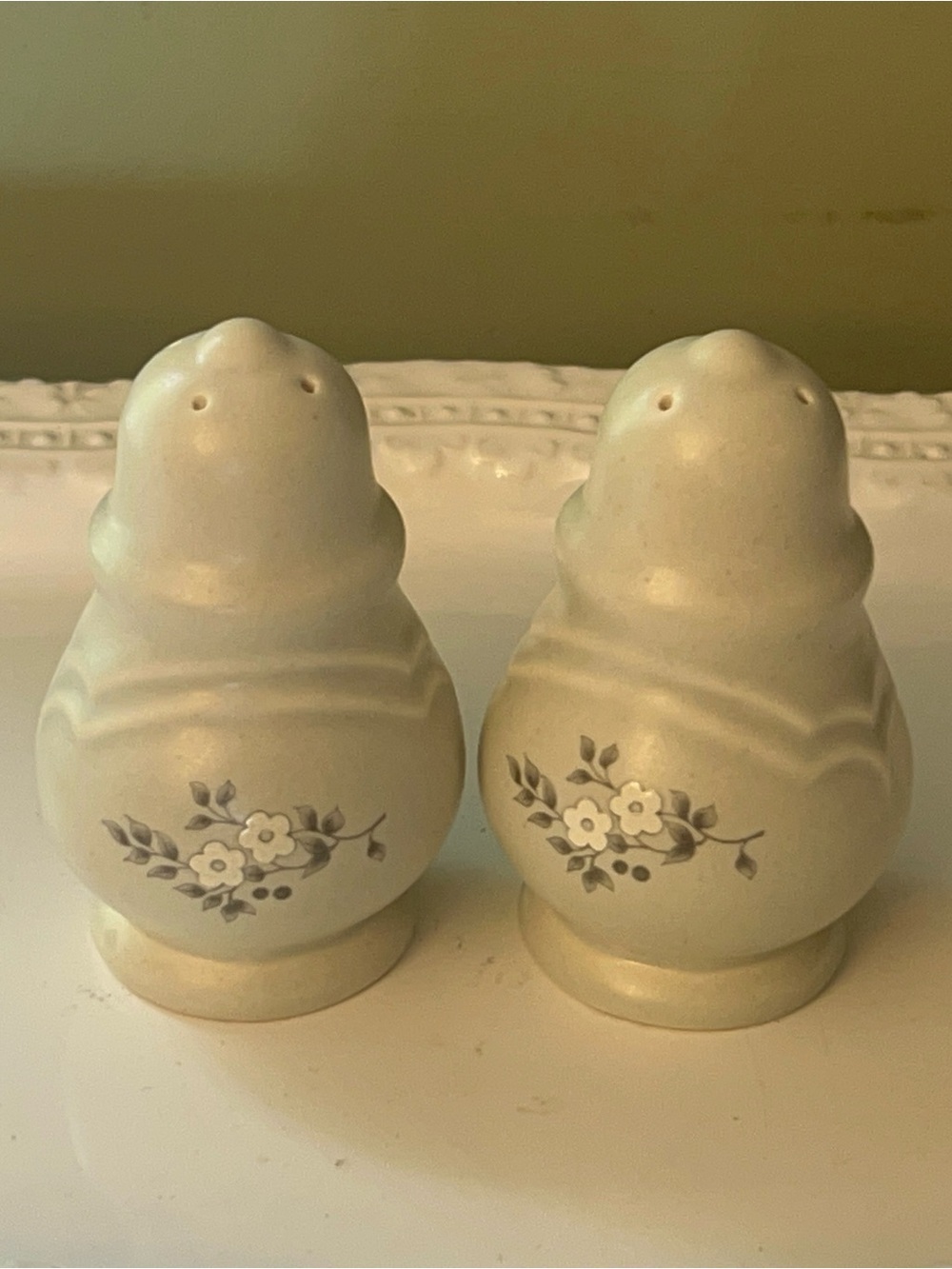 Pfaltzgraff Heirloom stoneware salt and pepper shakers